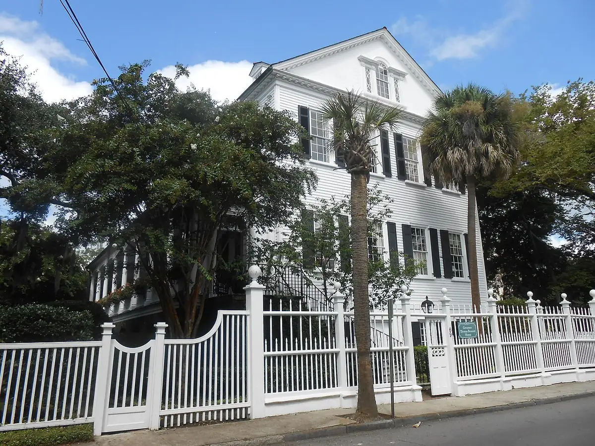 White Governor Thomas Bennett House behind a picket fence on Barre Street, Charleston