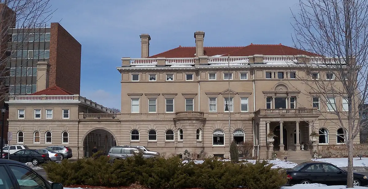 Buff stone Semple Mansion on Franklin Avenue in Minneapolis